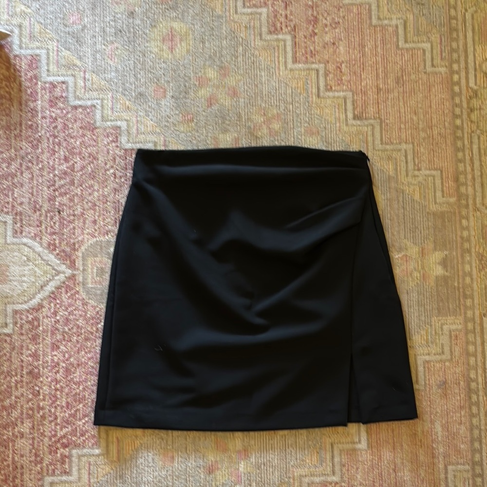 Black mini Skirt fro Mango
